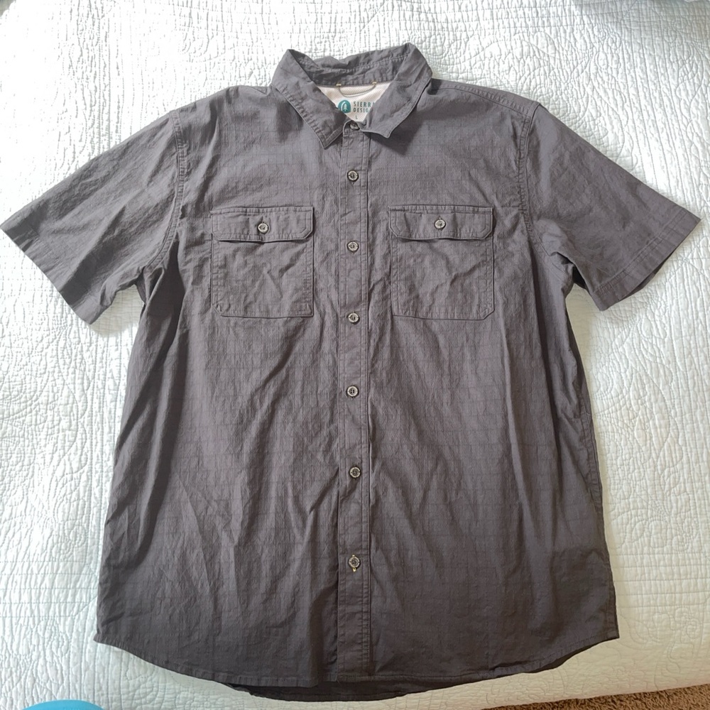Men’s short sleeve button down